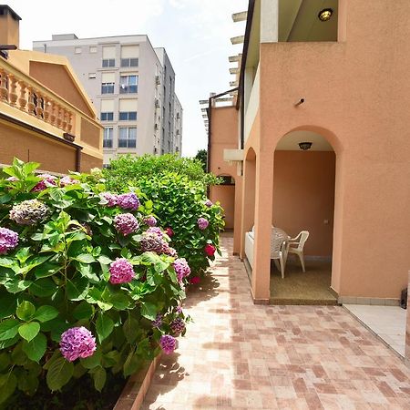 Mg Apartments And Rooms Будва Экстерьер фото